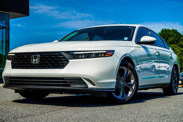 Used 2023 Honda Accord EX video 1