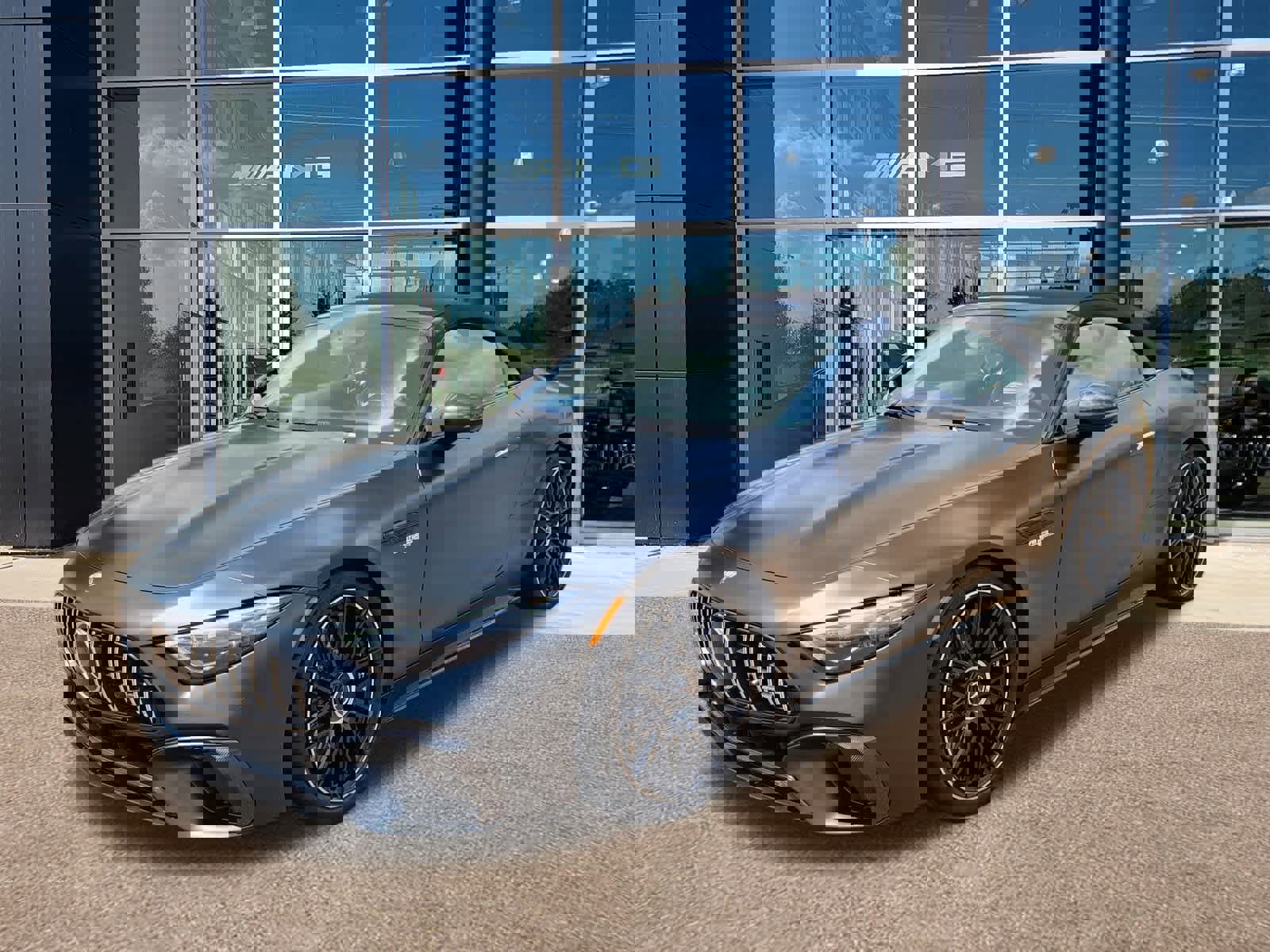 New 2025 Mercedes-Benz SL 63 AMG S e Performance 4MATIC image 1