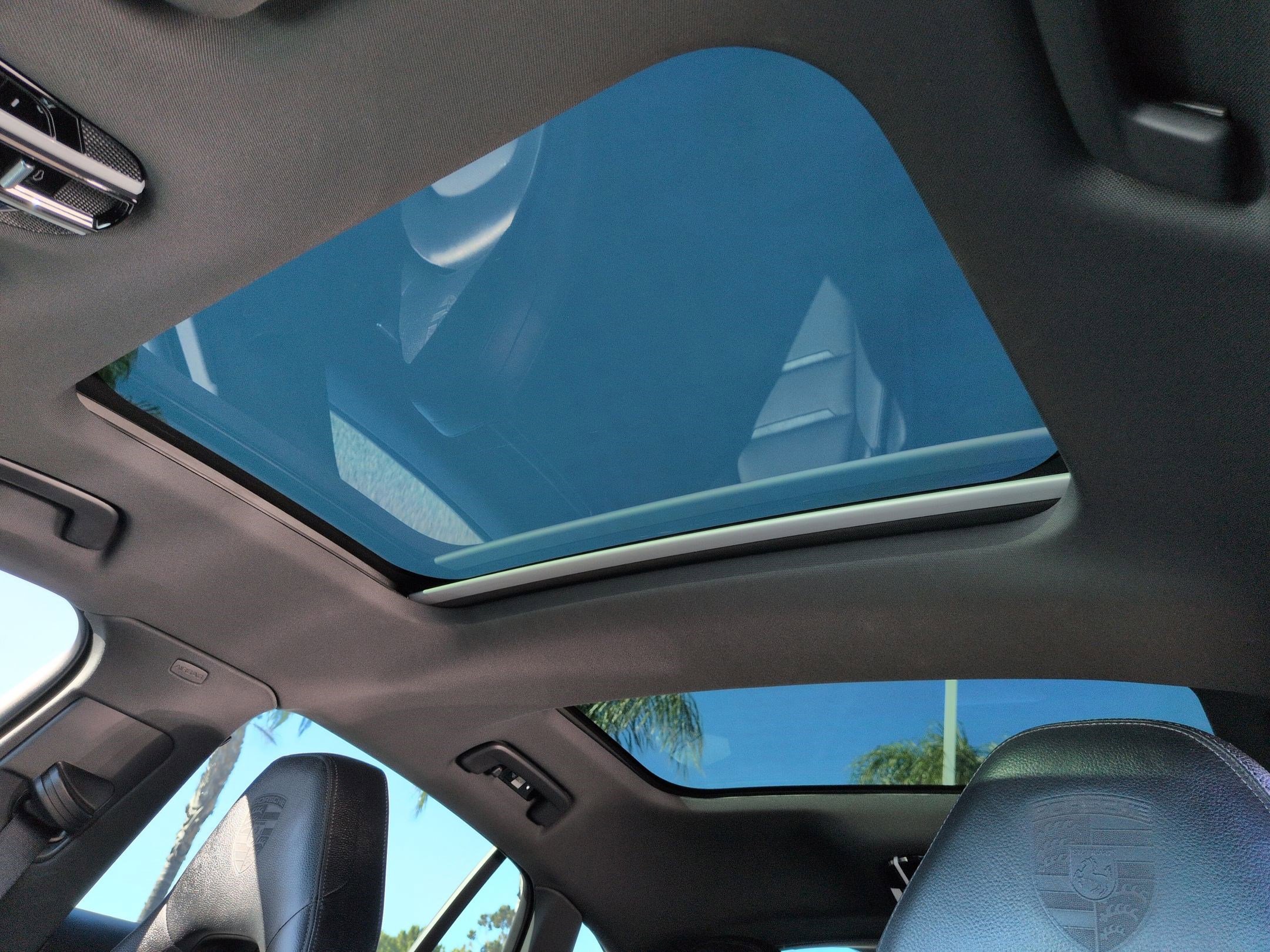 Used 2023 Porsche Panamera 4 image 27