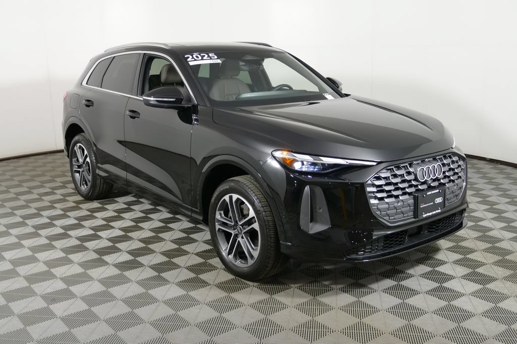 Certified 2025 Audi Q5 Premium w/ Convenience Package AWD/4WD image 1