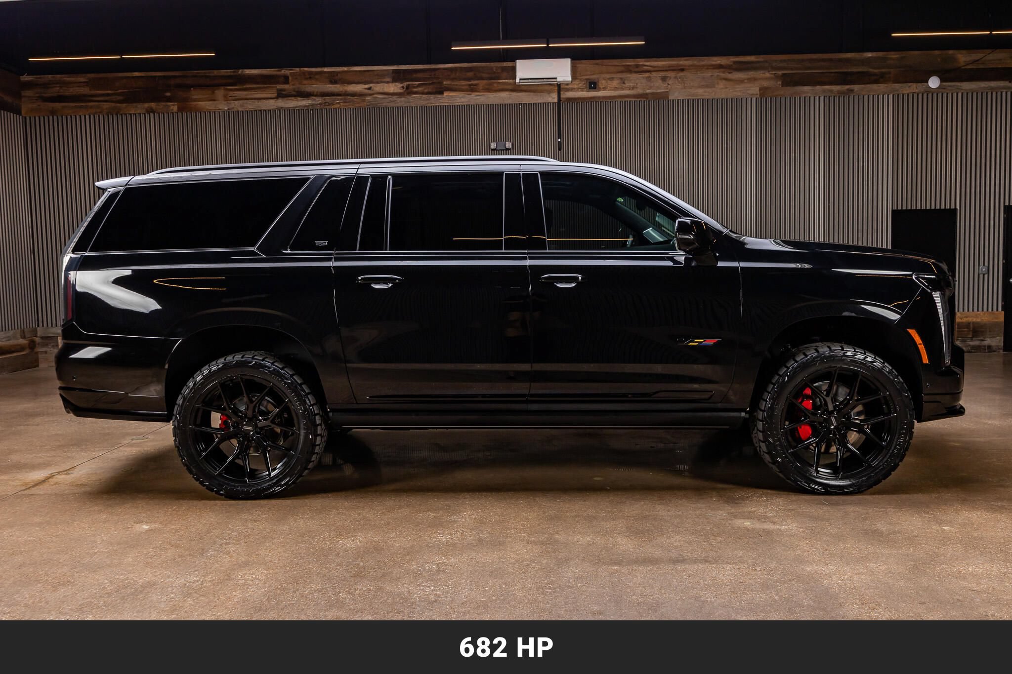 Used 2026 Cadillac Escalade ESV V w/ LPO, ONYX Package AWD/4WD image 11