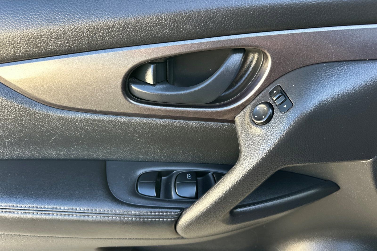 Used 2019 Nissan Rogue Sport S image 10