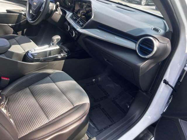Certified 2026 Chevrolet Trax LT FWD image 16