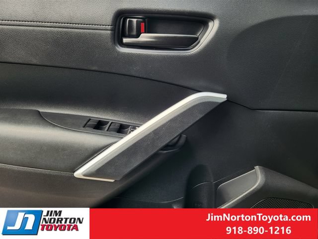 Used 2024 Toyota Corolla Cross LE FWD image 23