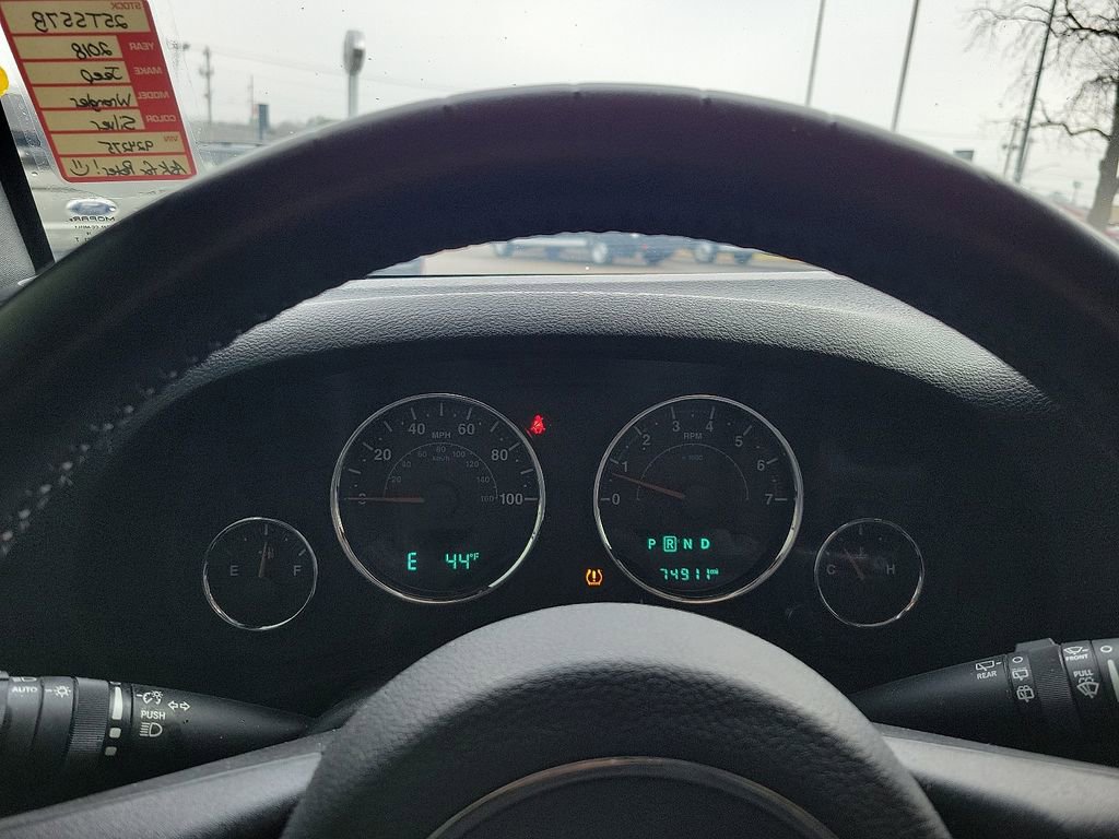 Used 2018 Jeep Wrangler Unlimited Sahara image 17