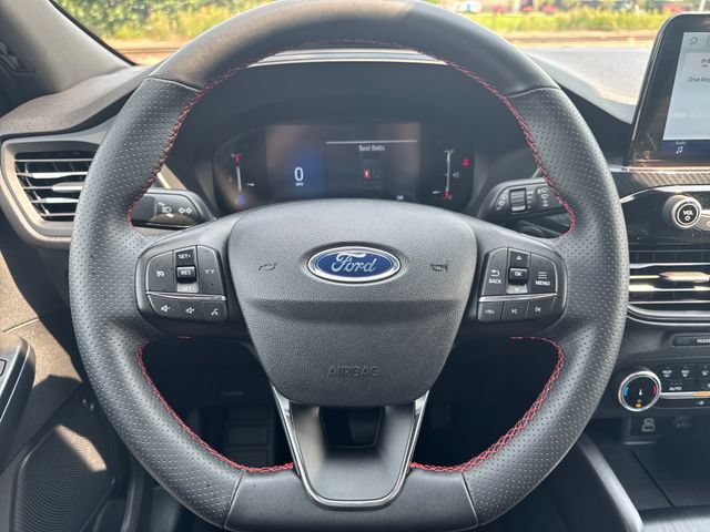 Used 2025 Ford Escape ST-Line AWD/4WD image 15