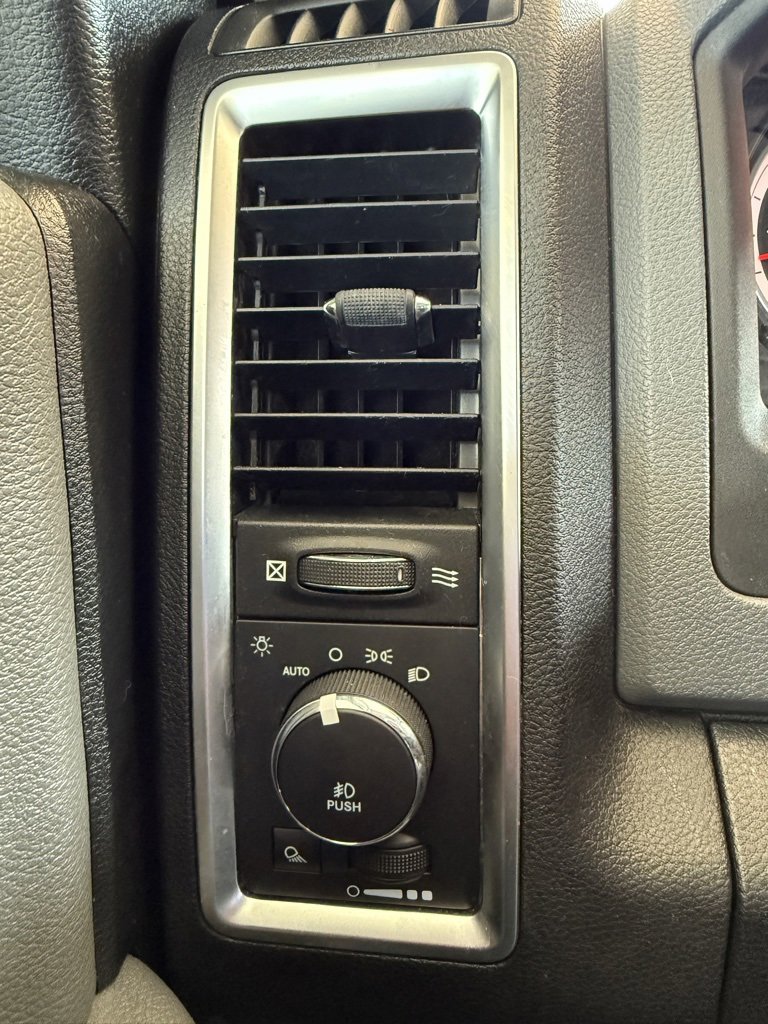 Used 2015 RAM 1500 Big Horn image 30