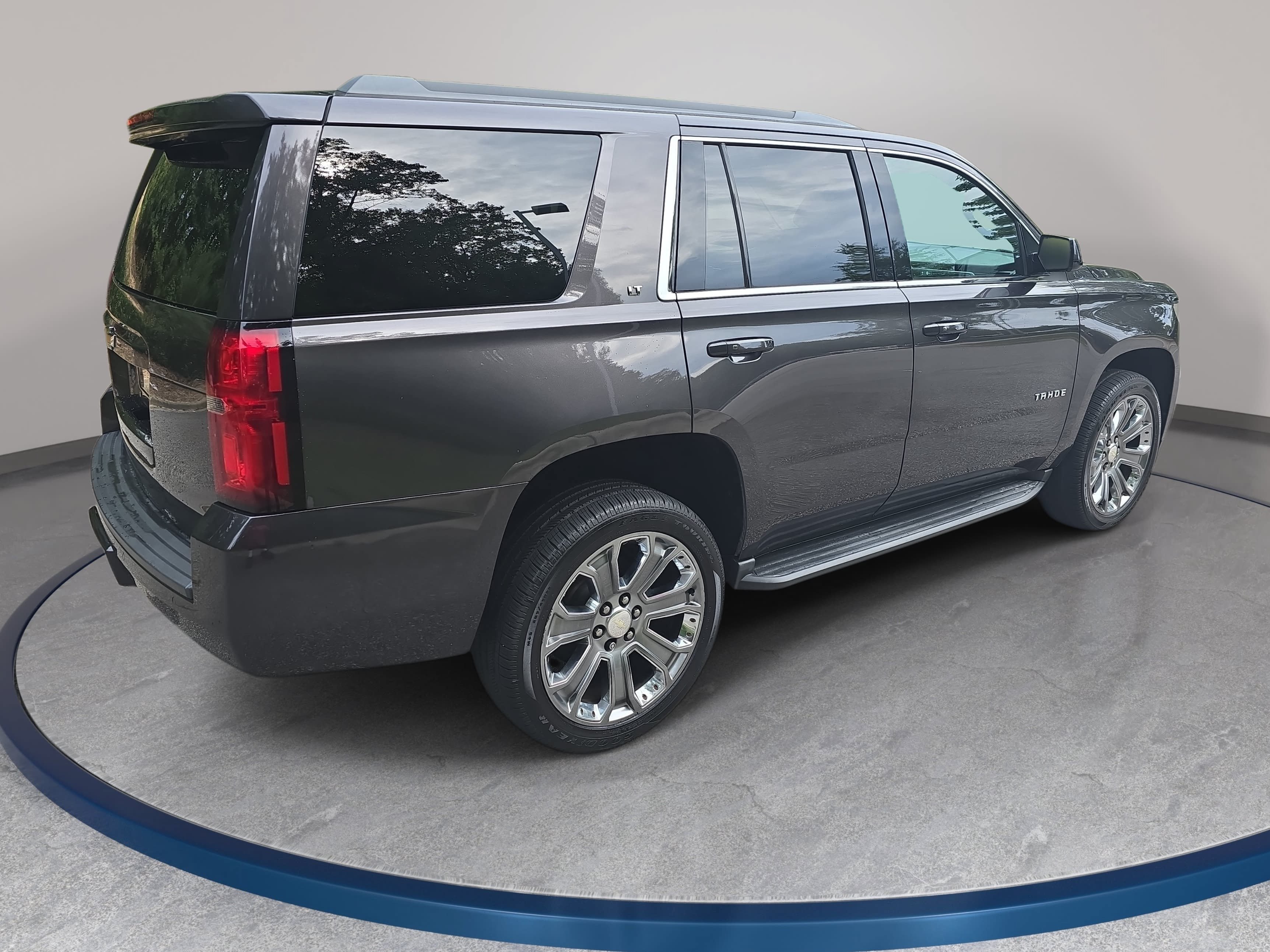 Used 2017 Chevrolet Tahoe LT AWD/4WD image 5