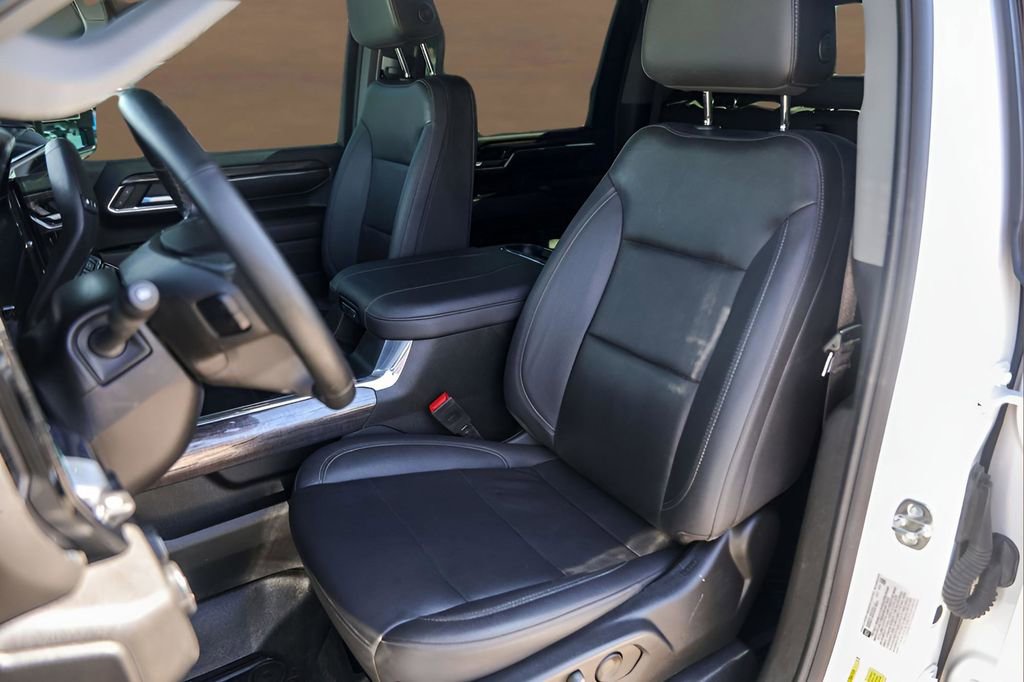 Used 2024 Chevrolet Silverado 2500 LTZ w/ LTZ Plus Package image 7