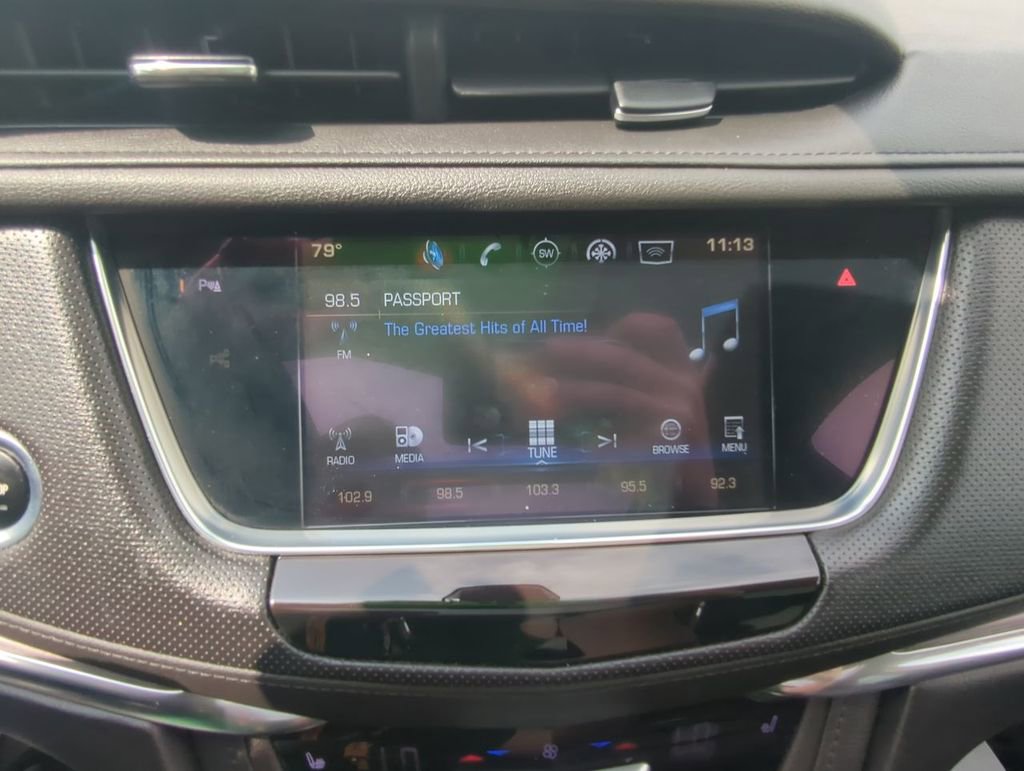 Used 2017 Cadillac XT5 Luxury w/ Driver Awareness Package AWD/4WD image 17