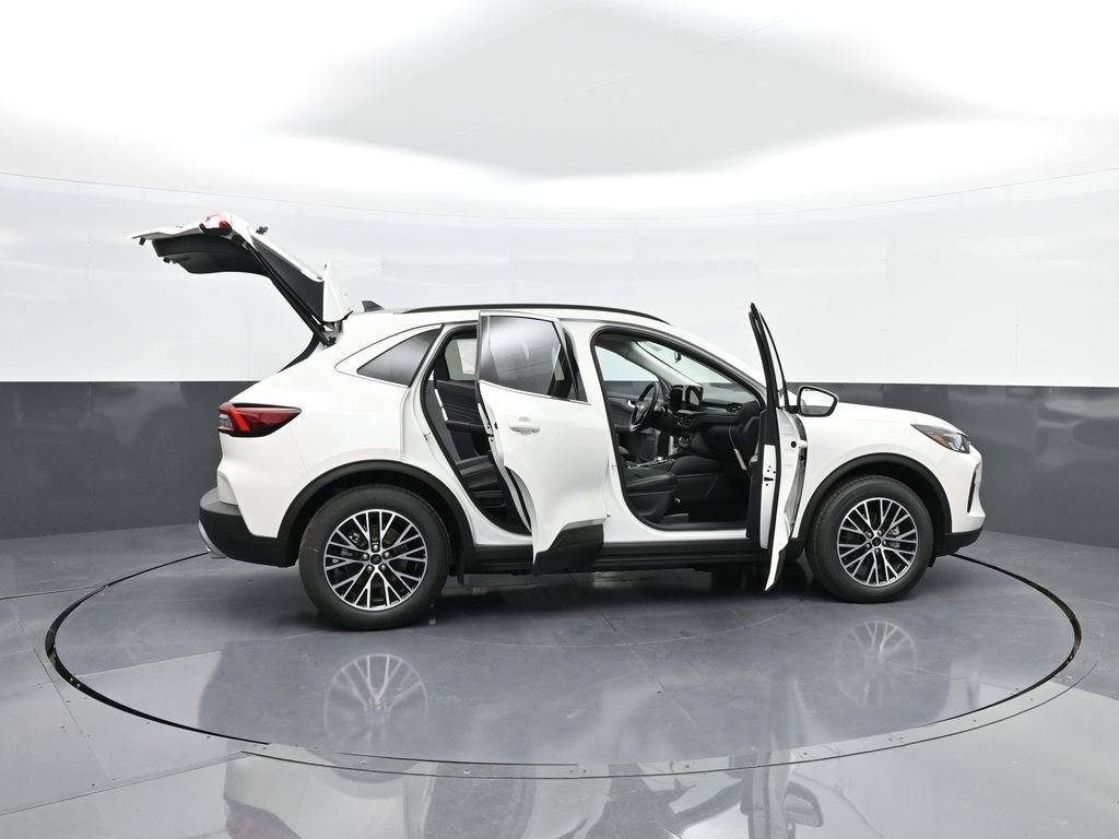 New 2025 Ford Escape SE image 42
