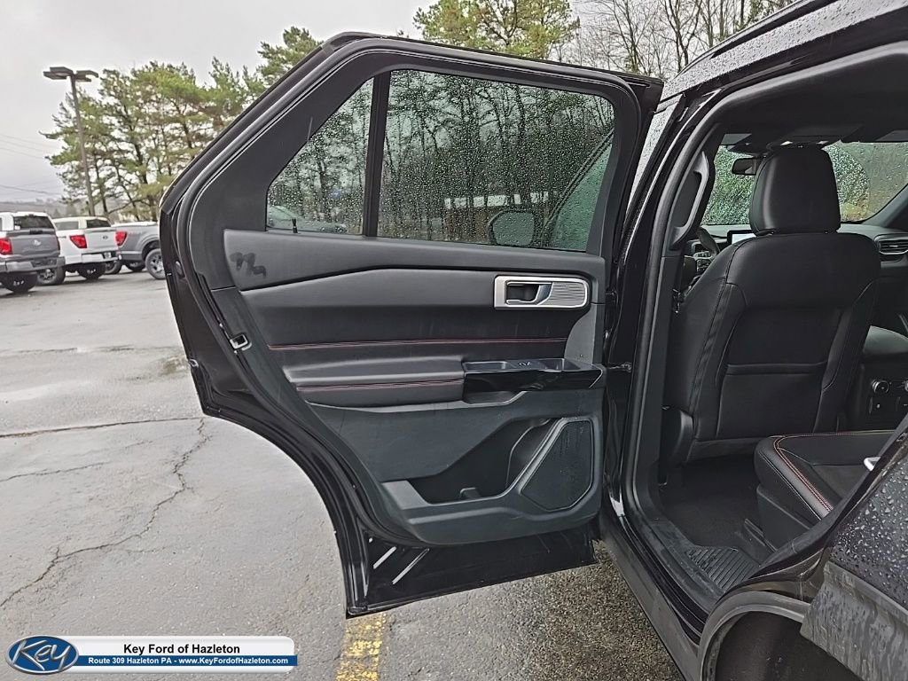 Used 2024 Ford Explorer ST-Line w/ Class IV Trailer Tow Package image 54