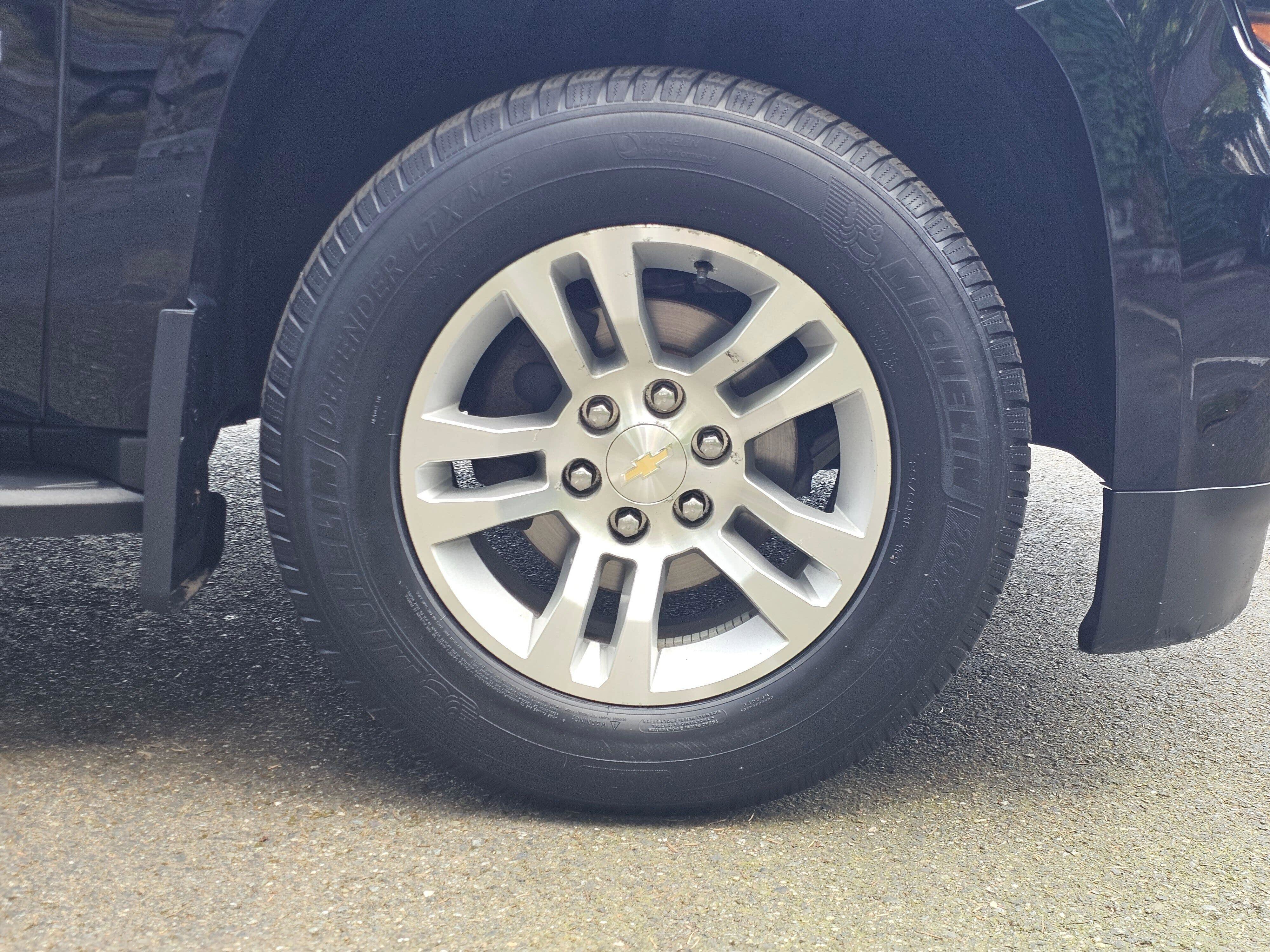 Used 2015 Chevrolet Suburban LT AWD/4WD image 9