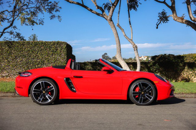 Used 2019 Porsche 718 Boxster S RWD image 11