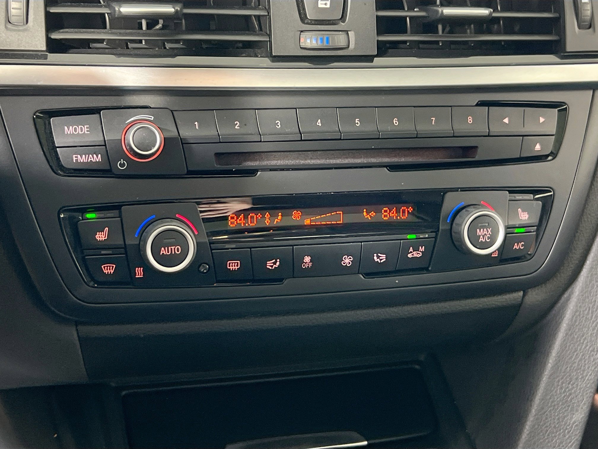 Used 2015 BMW 320i xDrive Sedan image 14