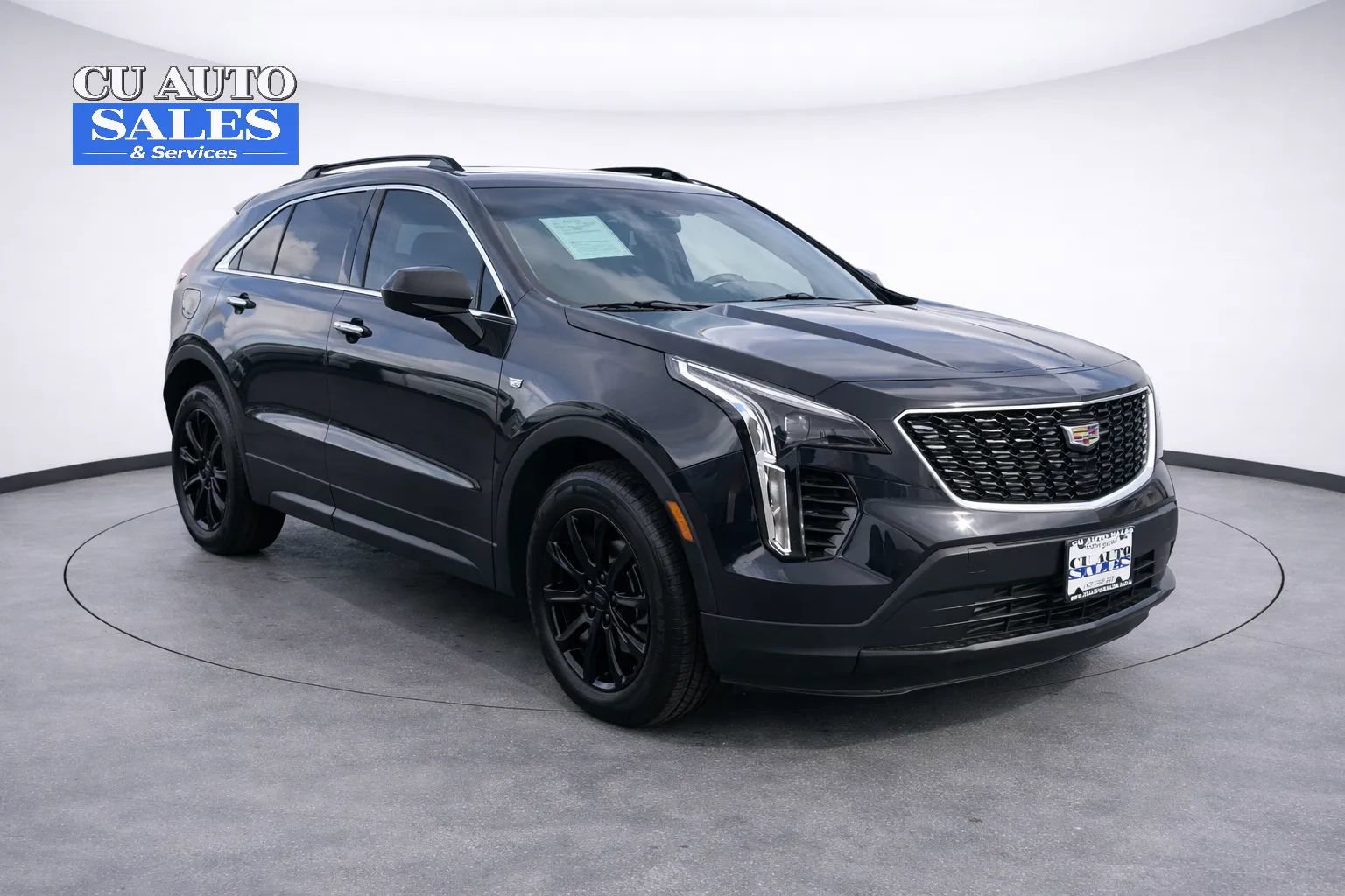 Used 2022 Cadillac XT4 Luxury w/ Cold Weather Package image 1