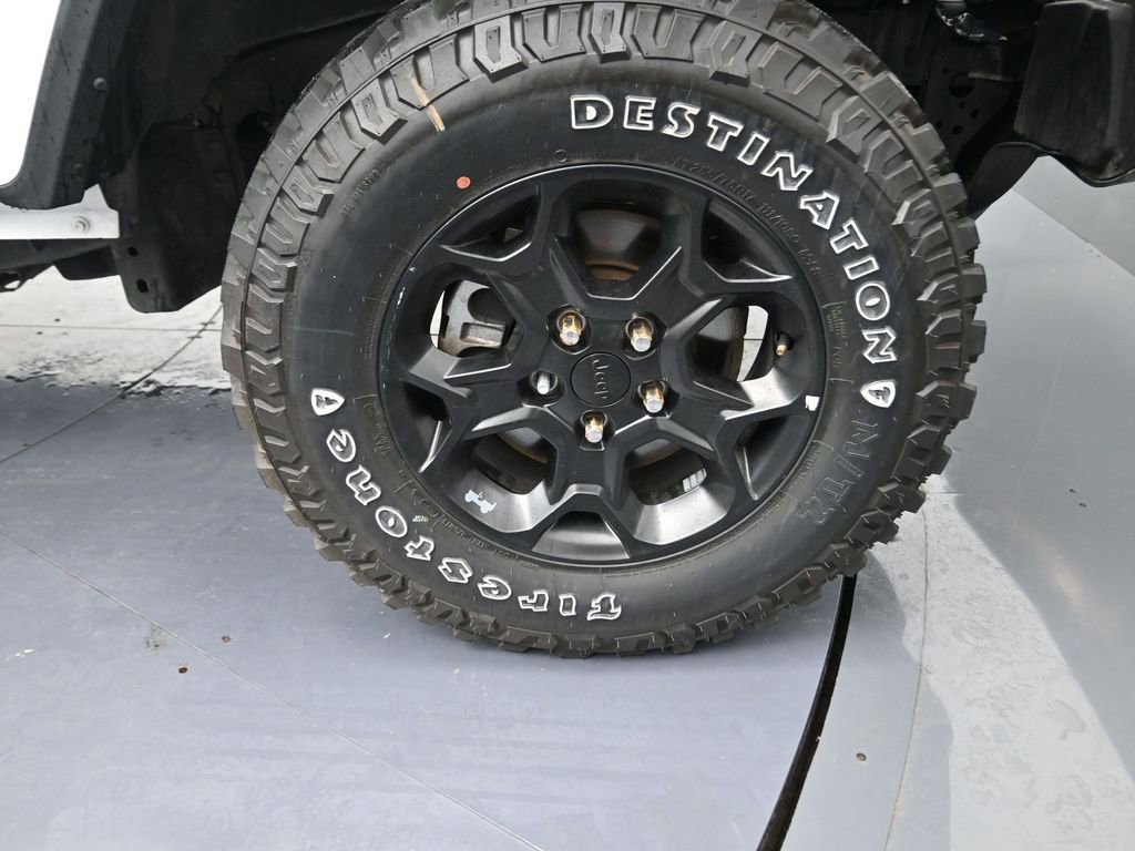 Used 2023 Jeep Gladiator Sport image 5