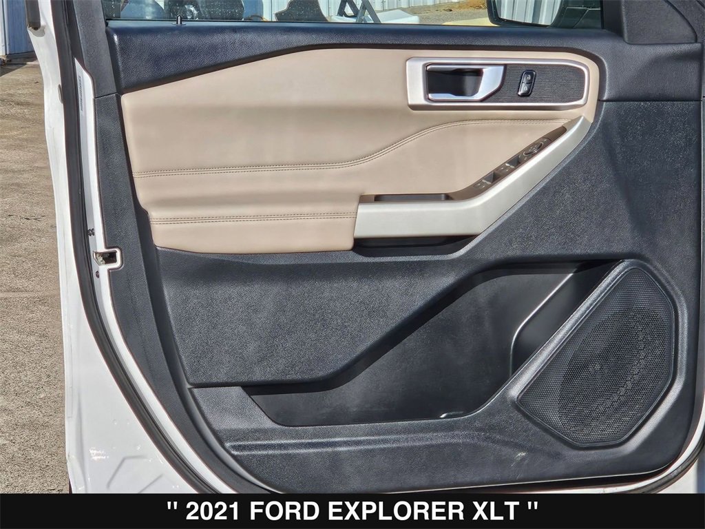 Used 2021 Ford Explorer XLT w/ Equipment Group 202A image 14