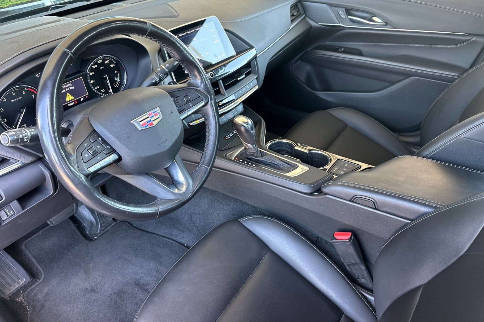 Used 2023 Cadillac CT4 Luxury w/ Cold Weather Package image 10