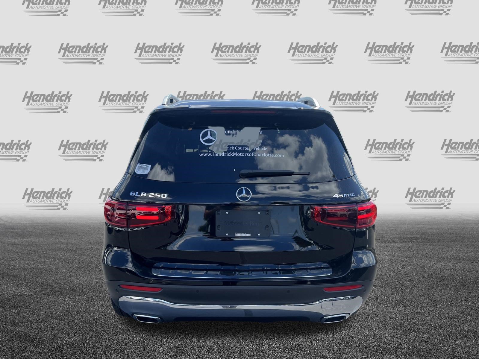Used 2026 Mercedes-Benz GLB 250 4MATIC image 9