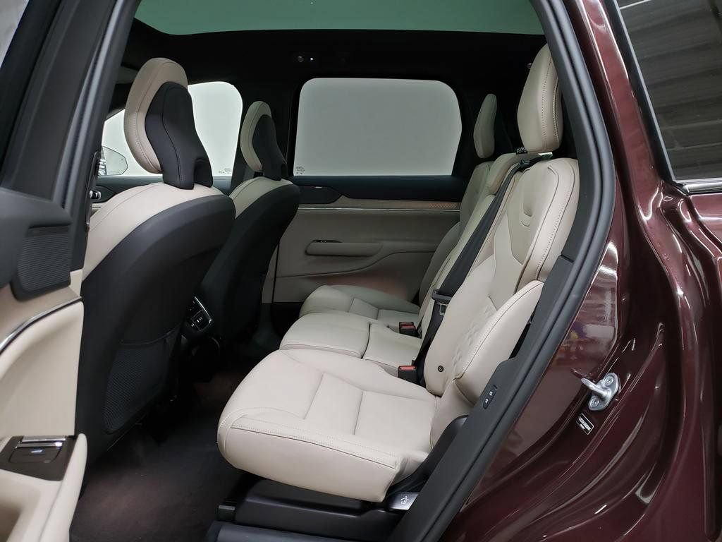 New 2025 Volvo EX90 Ultra w/ Protection Package Premier AWD/4WD image 8