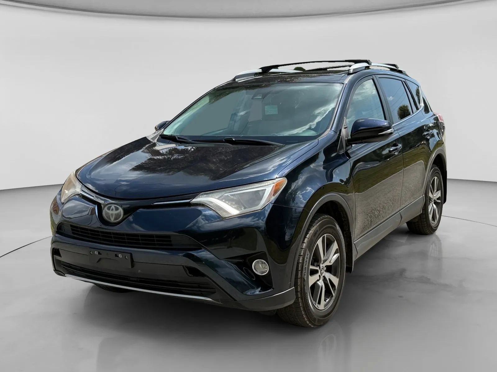 Used 2017 Toyota RAV4 XLE w/ Plus Special Value Package AWD/4WD image 1