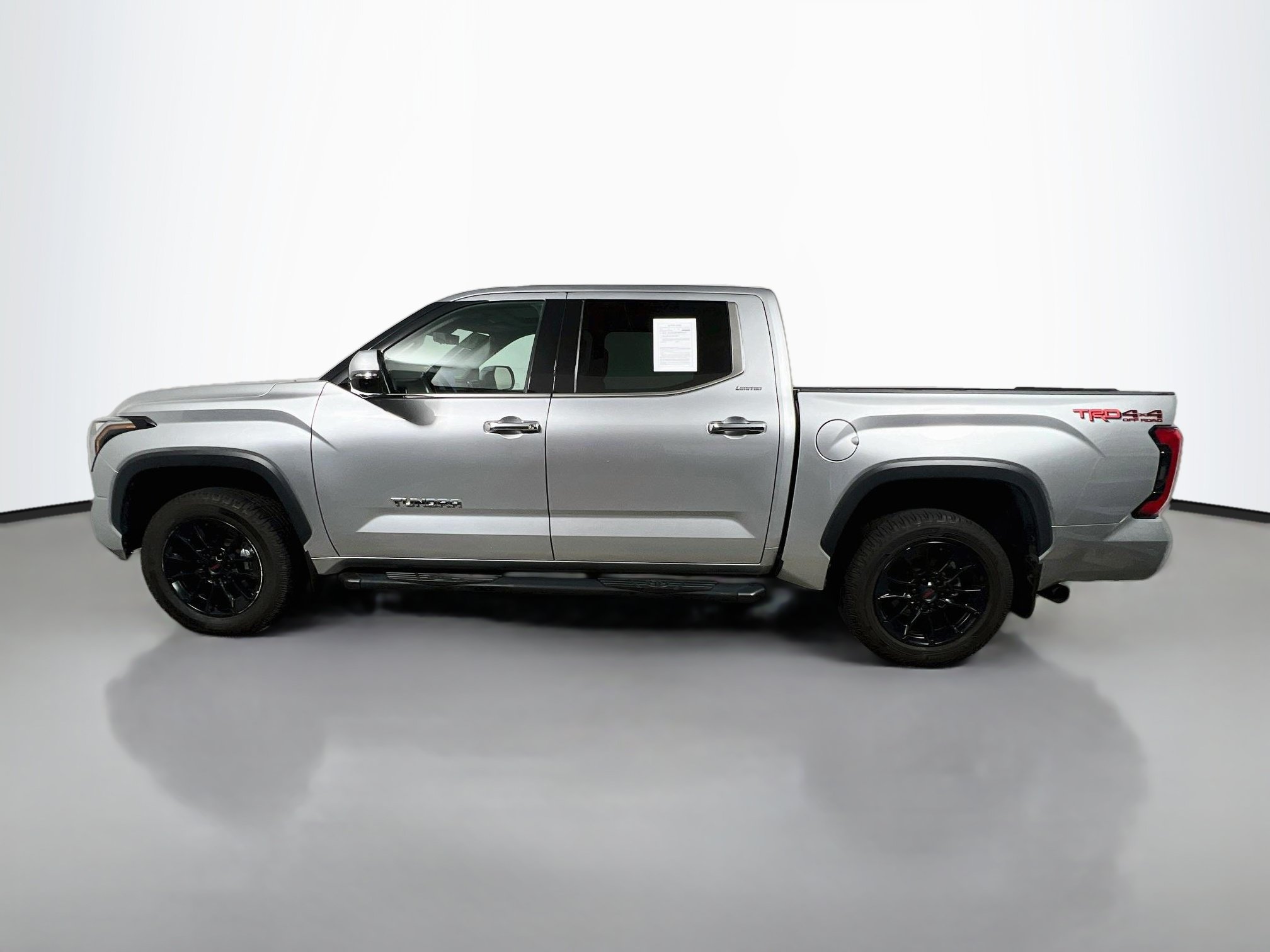 Used 2022 Toyota Tundra Limited w/ TRD Off-Road Package AWD/4WD image 9