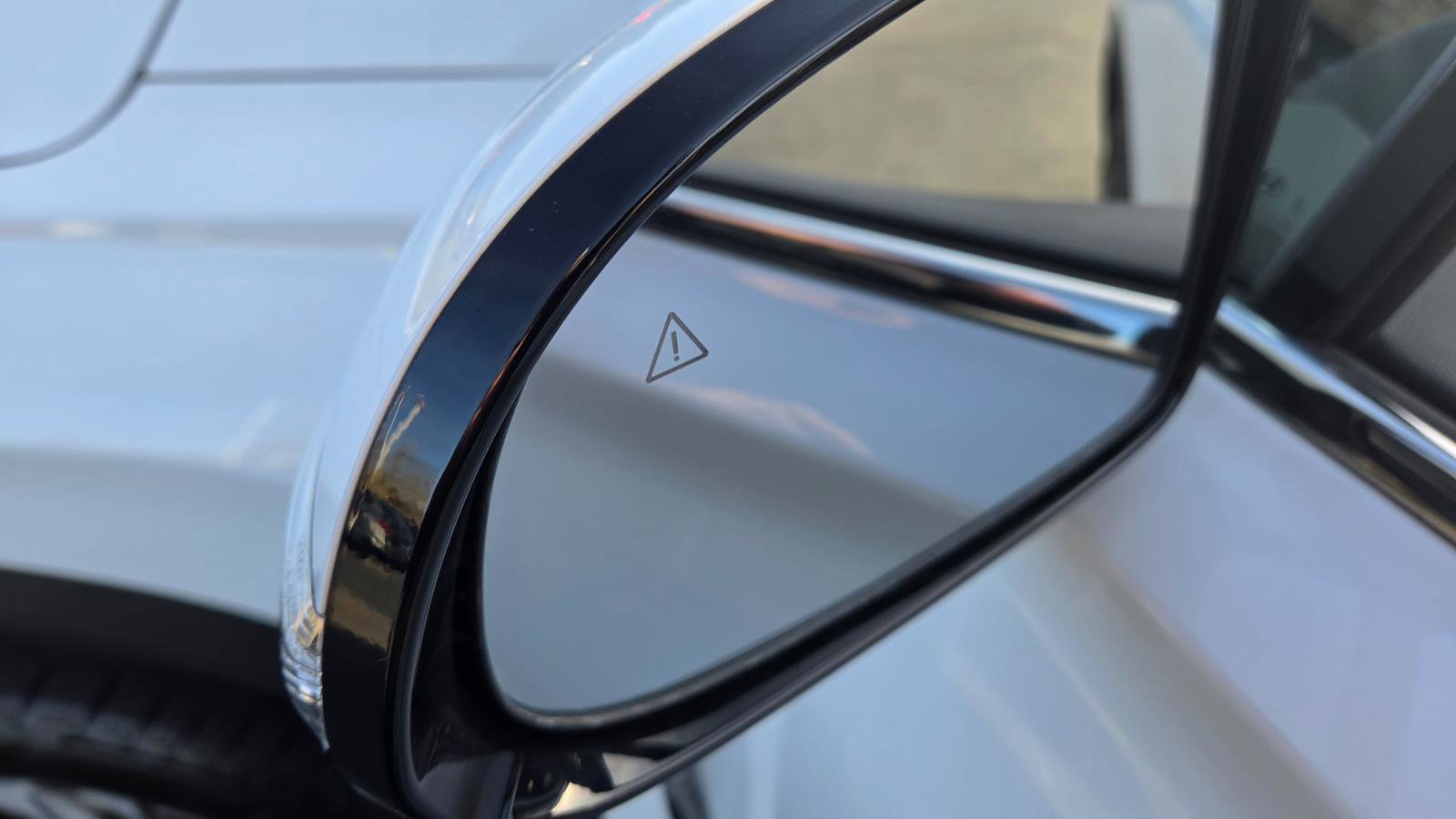 Used 2023 Hyundai Santa Fe SEL w/ Premium Package image 20