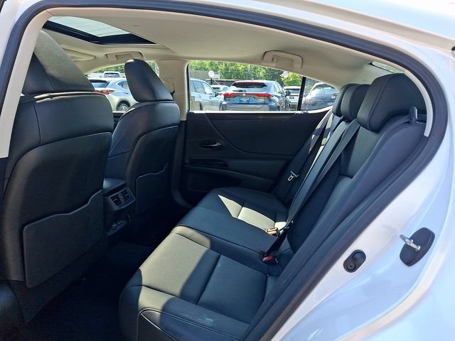 Used 2025 Lexus ES 350 w/ Premium Package FWD image 10