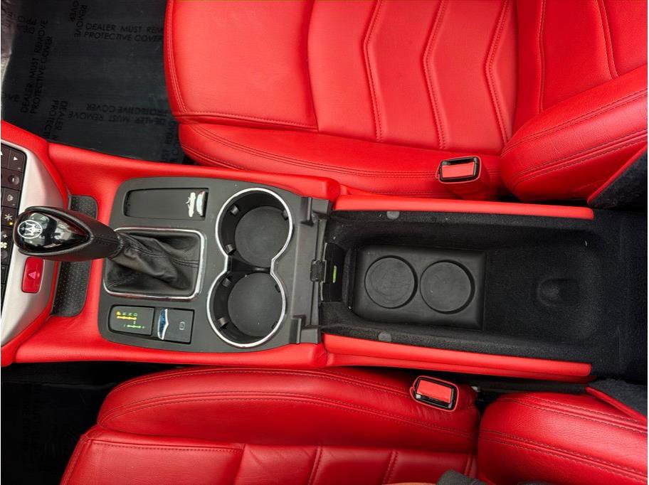 Used 2016 Maserati GranTurismo Sport image 17
