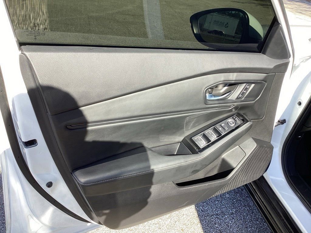 Used 2025 Honda Accord Touring image 18