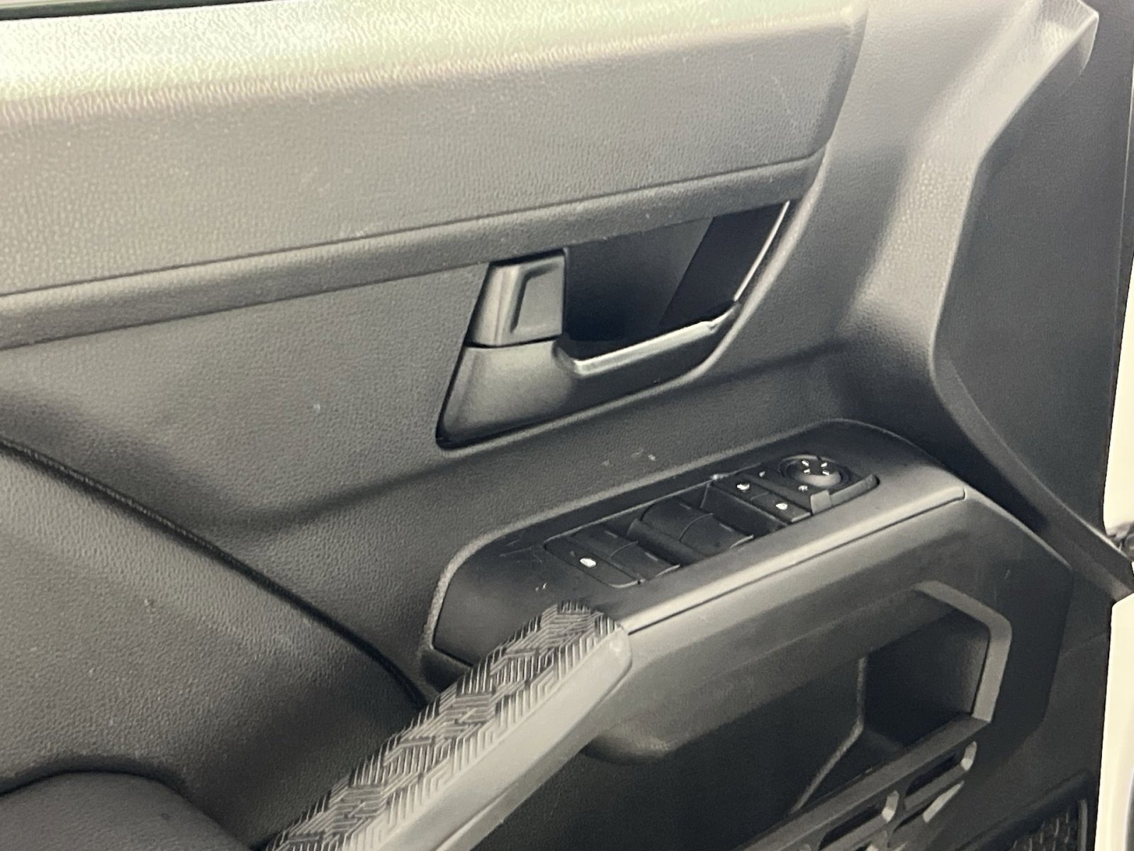 Used 2024 Toyota Tacoma SR5 image 15