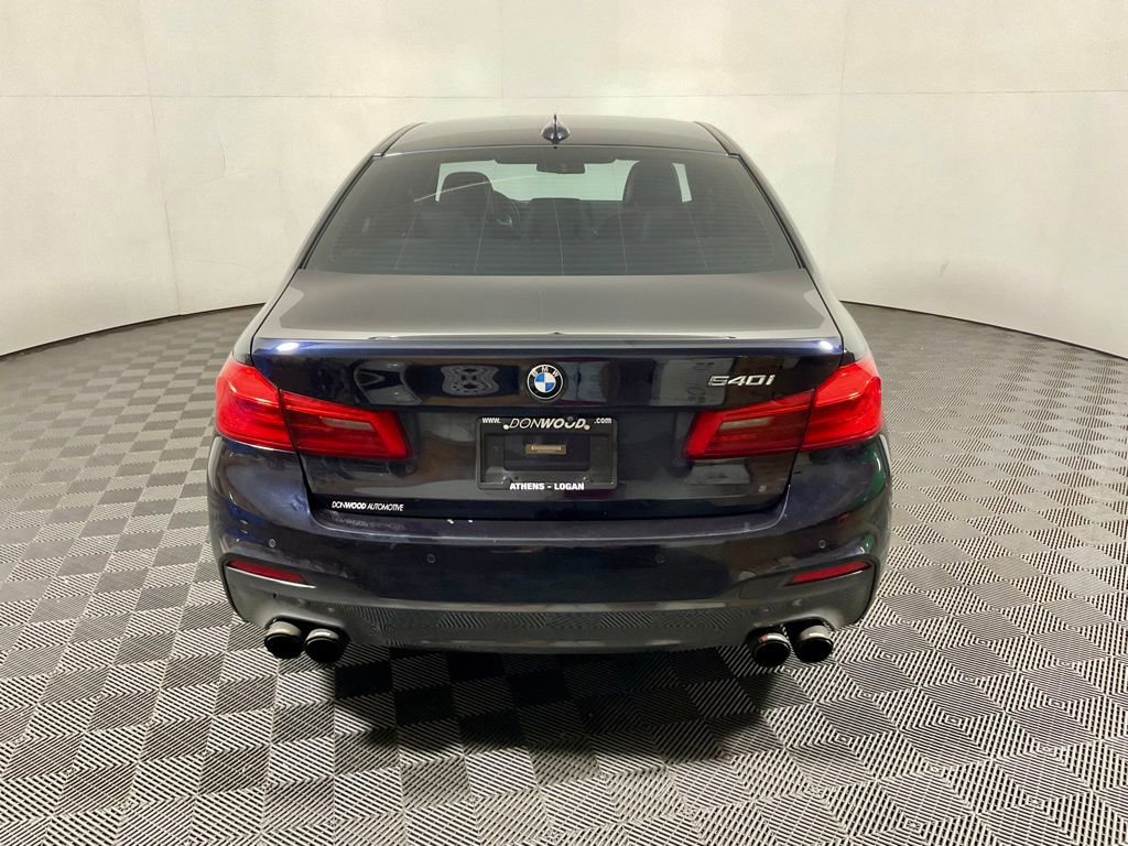 Used 2018 BMW 540i RWD image 14