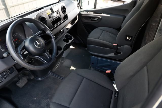 Used 2019 Mercedes-Benz Sprinter 144 image 6