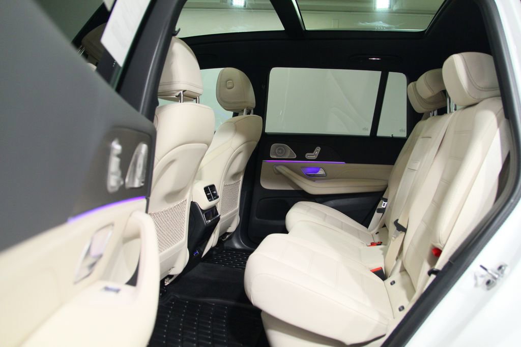 Used 2024 Mercedes-Benz GLS 450 4MATIC image 29