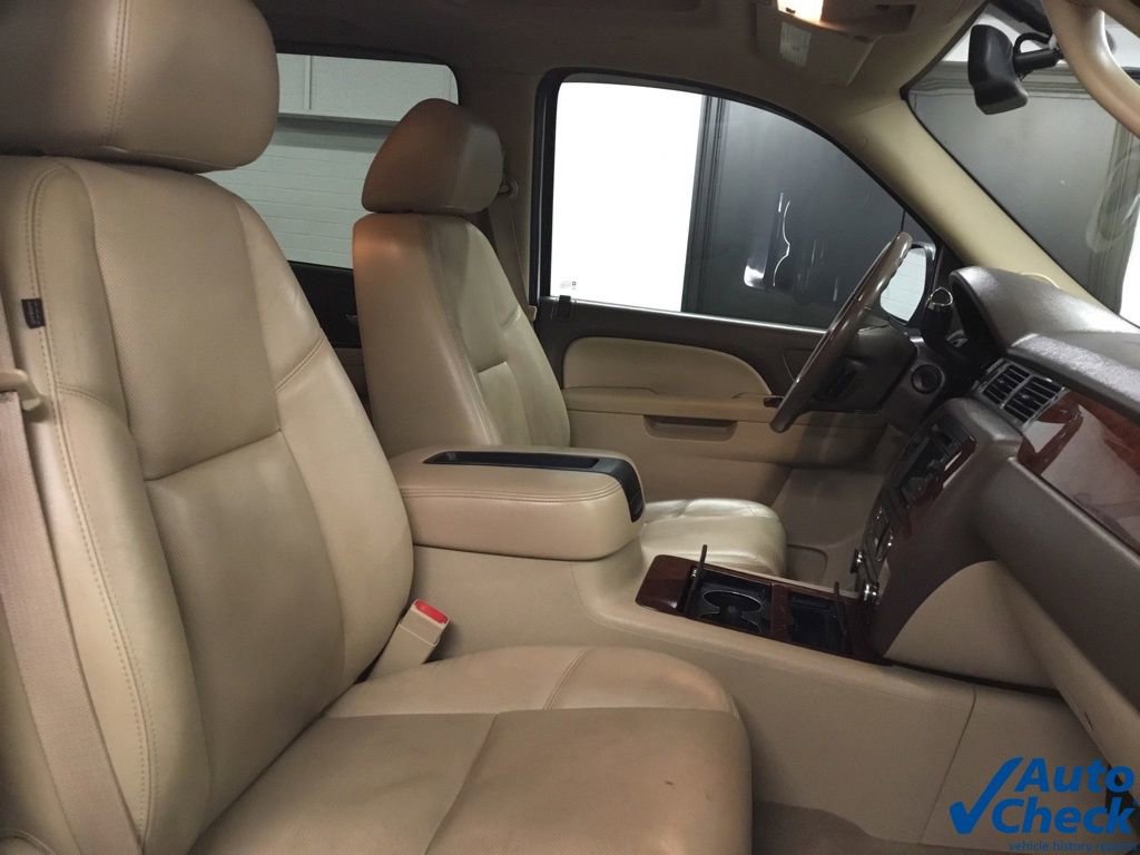 Used 2011 Chevrolet Avalanche LTZ image 47