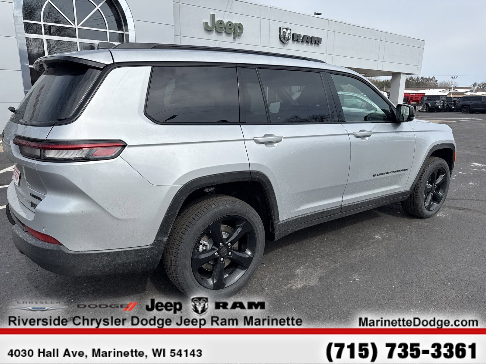 New 2025 Jeep Grand Cherokee L Limited w/ Black Appearance Package image 10