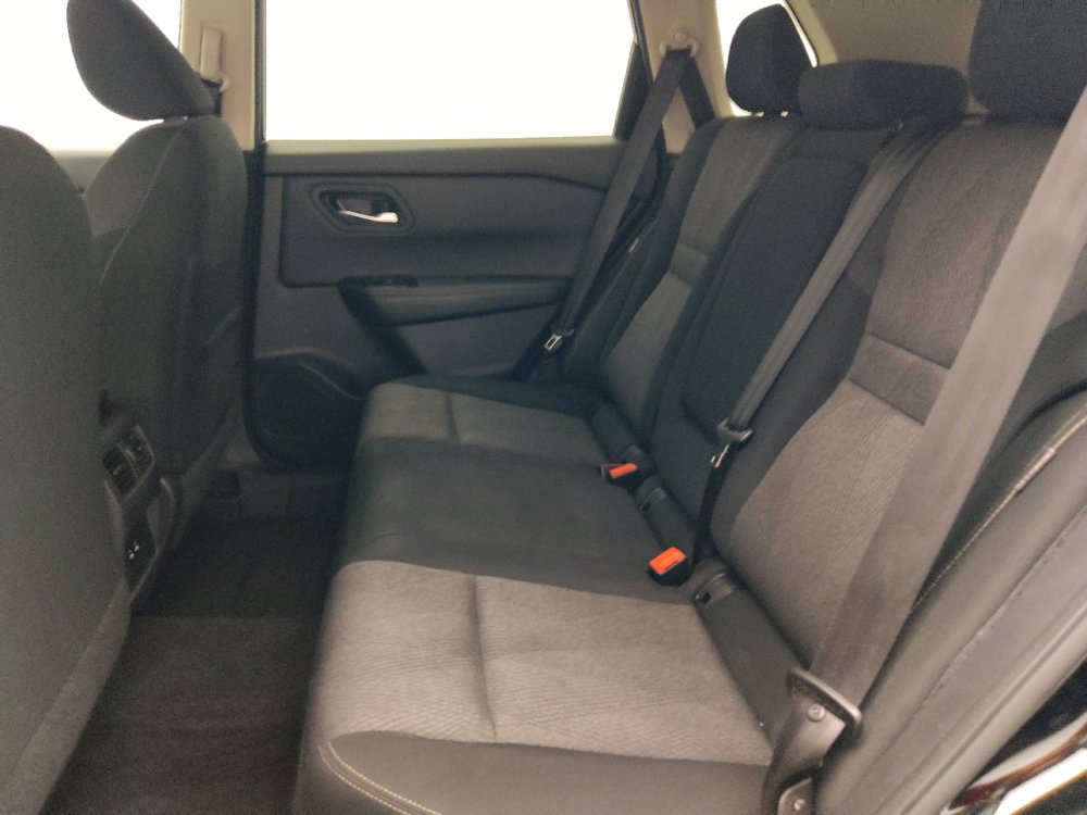 Used 2025 Nissan Rogue SV FWD image 18