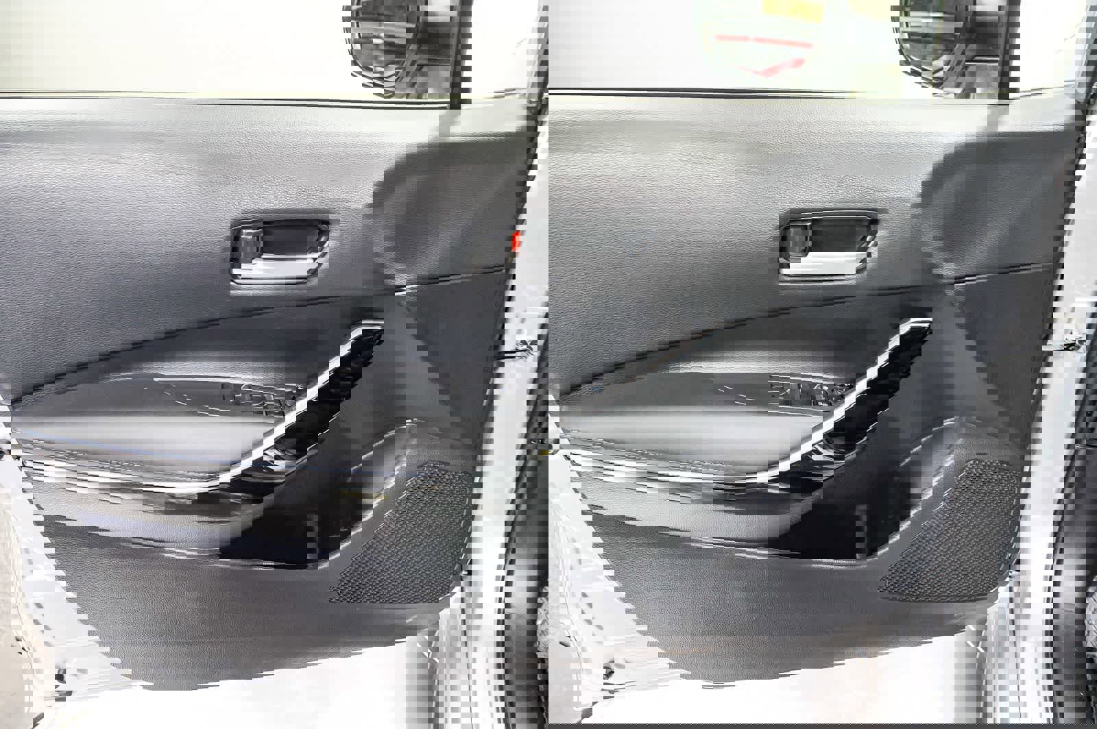 Used 2021 Toyota Corolla XSE w/ Carpet Mat Package (TMS) FWD image 22