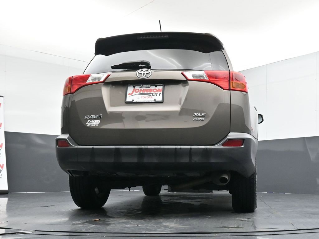 Used 2015 Toyota RAV4 XLE image 40