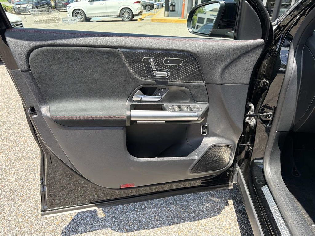 Used 2025 Mercedes-Benz GLA 250 image 19