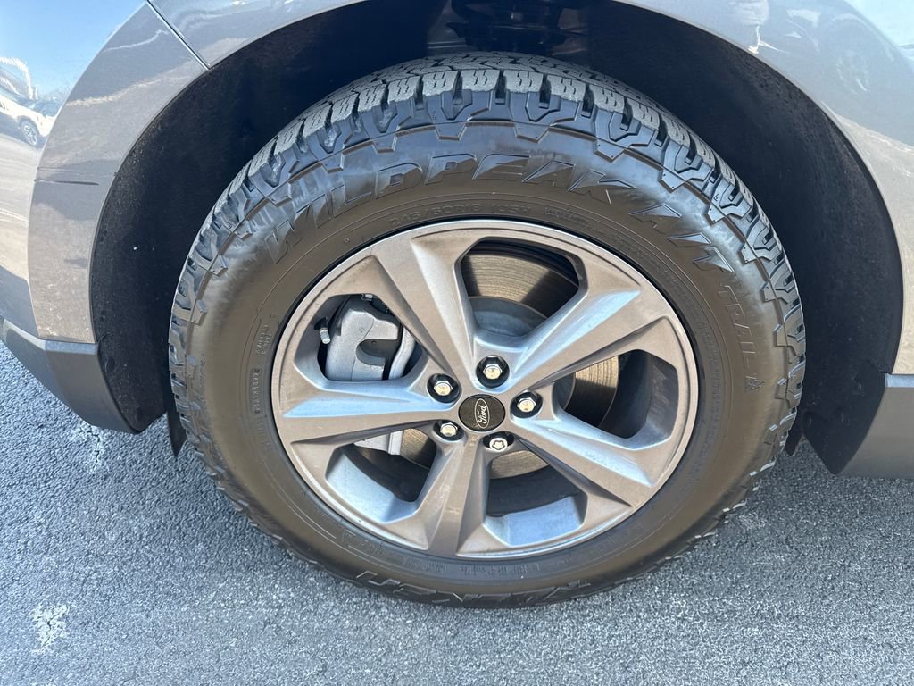 Used 2024 Ford Edge SEL w/ Sport Appearance Package image 21