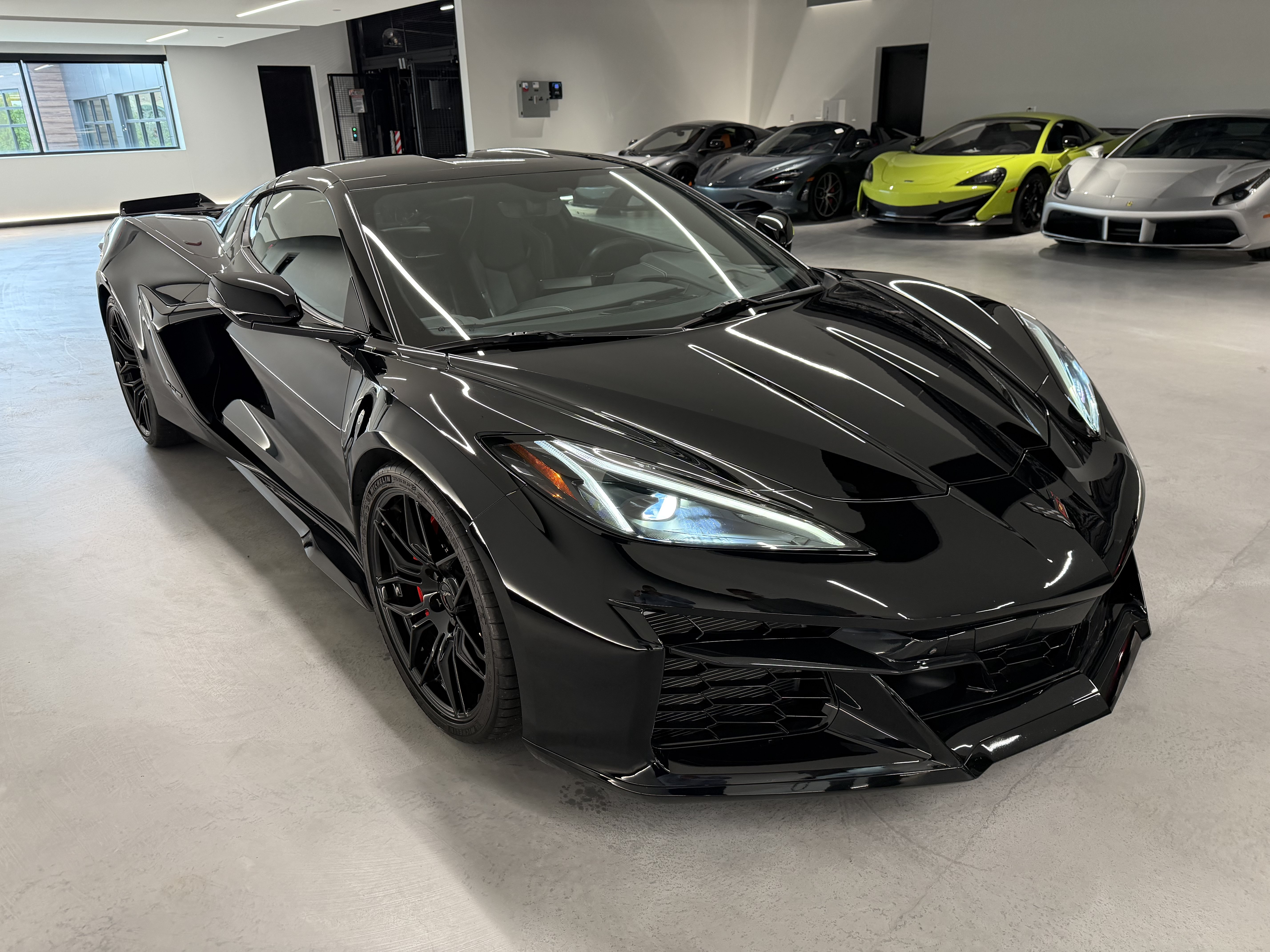 Used 2023 Chevrolet Corvette Z06 RWD image 13