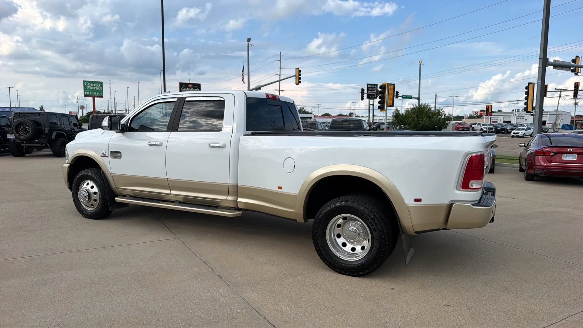 Used 2015 RAM 3500 Laramie Longhorn w/ Convenience Group AWD/4WD image 13