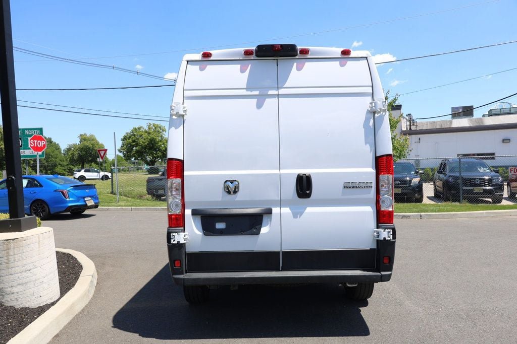 Used 2025 RAM ProMaster 2500 w/ Convenience Group FWD image 4