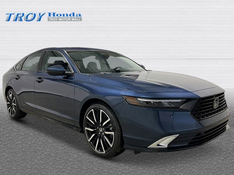 New 2025 Honda Accord Touring image 9