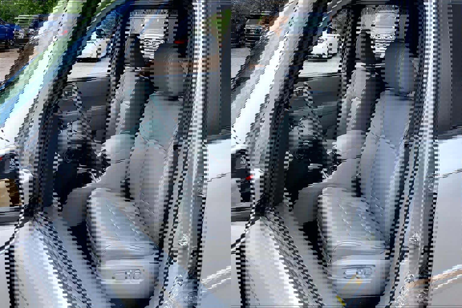 Used 2015 Honda Pilot Touring image 8