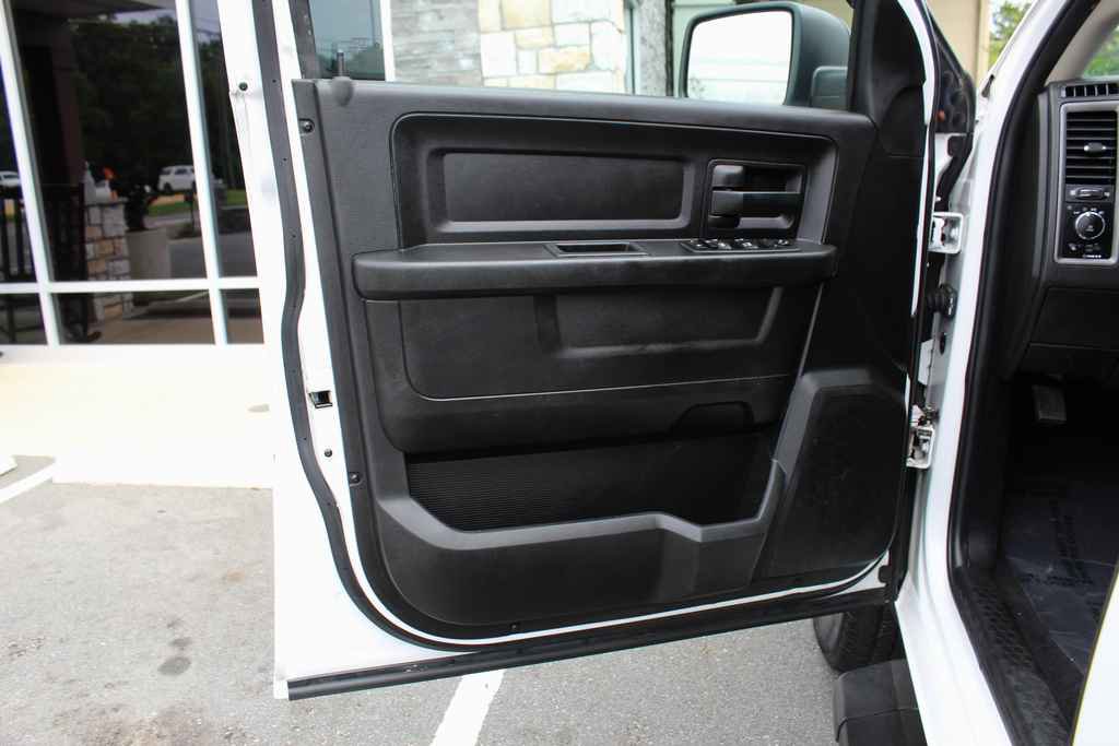Used 2019 RAM 1500 Express w/ Express Value Package AWD/4WD image 10