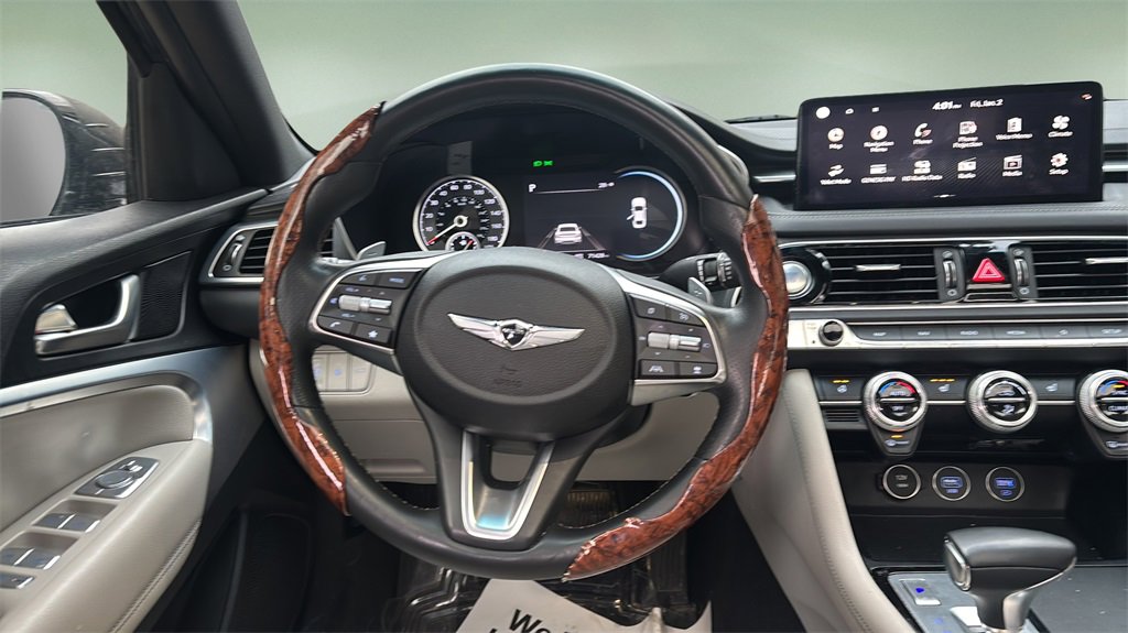Used 2023 Genesis G70 2.0T image 17