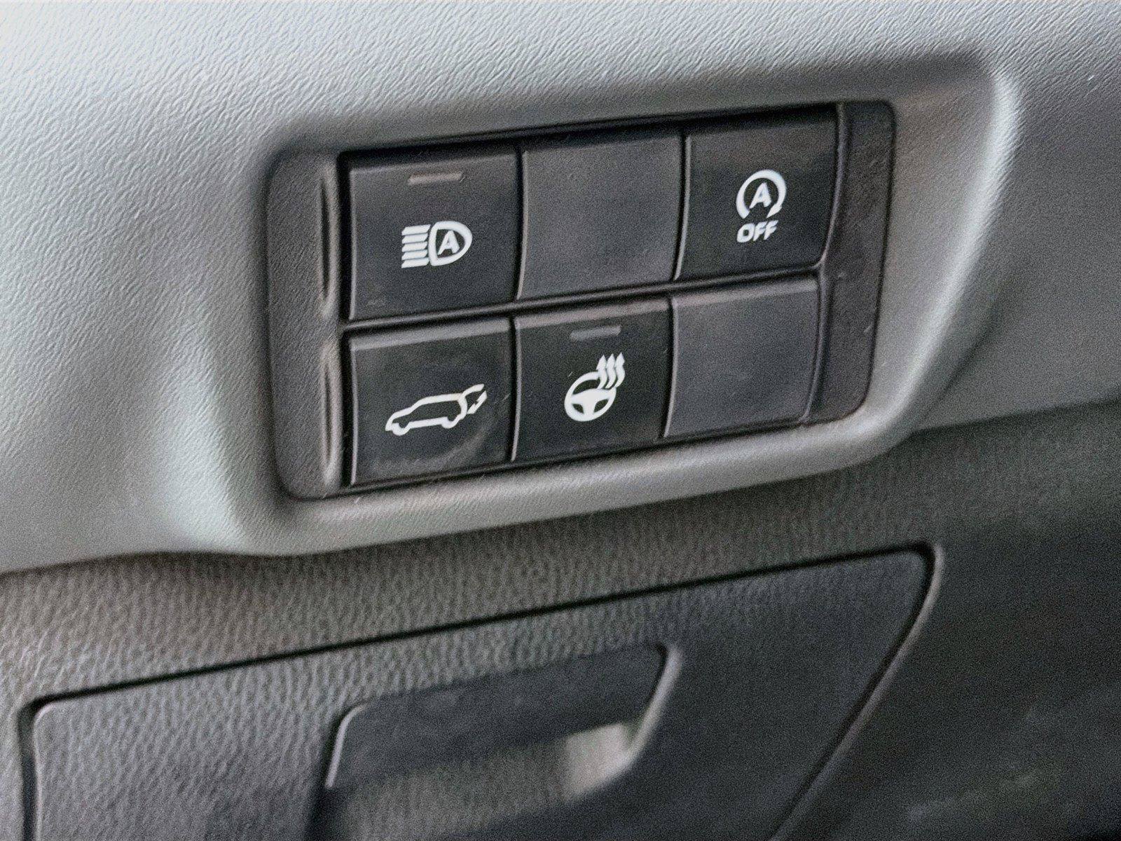Used 2024 Toyota Highlander Limited FWD image 10